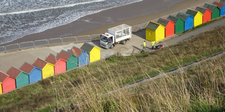 How to Create an Effective Seasonal Maintenance Checklist for Your Home