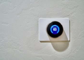 white thermostat at 62
